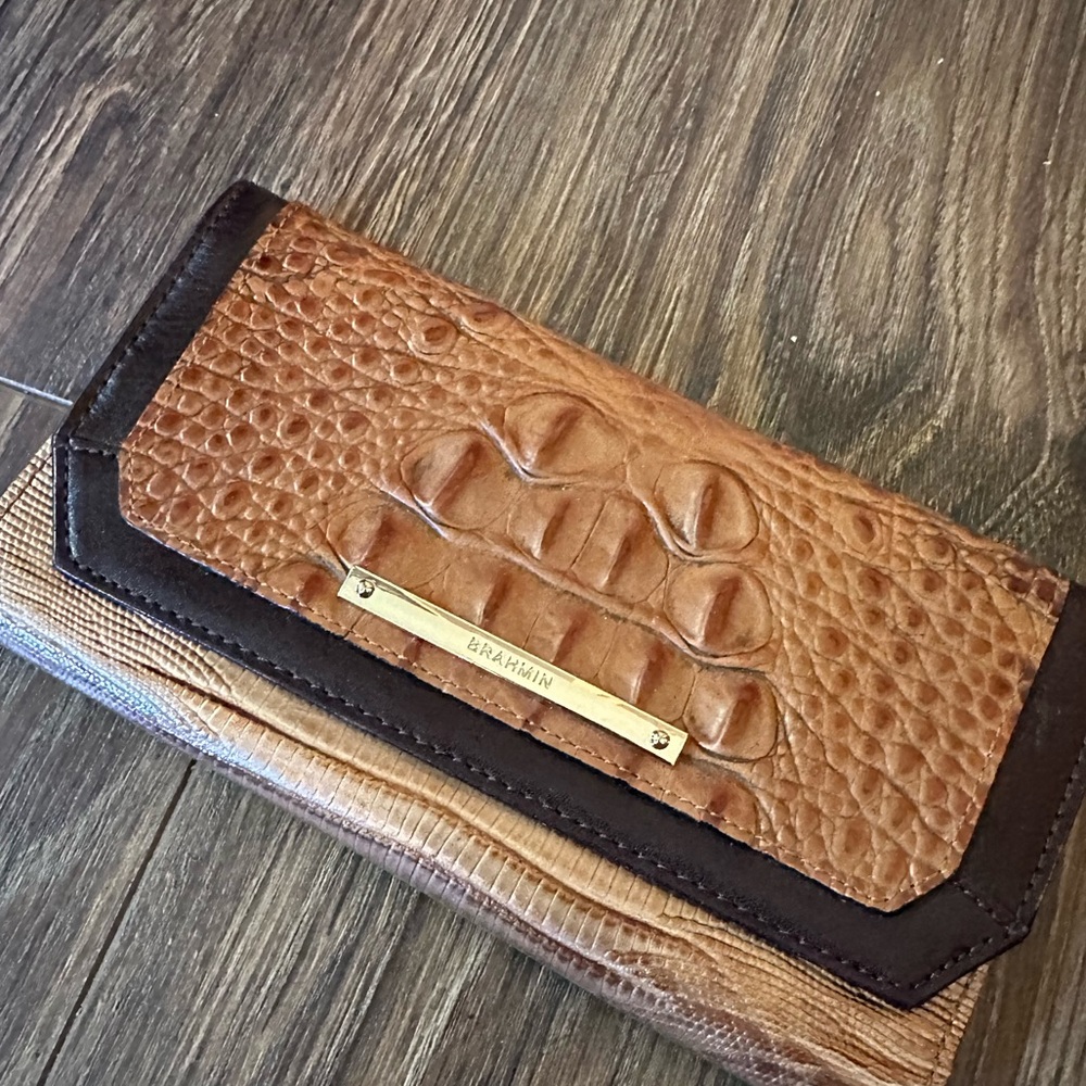 NEW Brahmin Crocodile Wallet